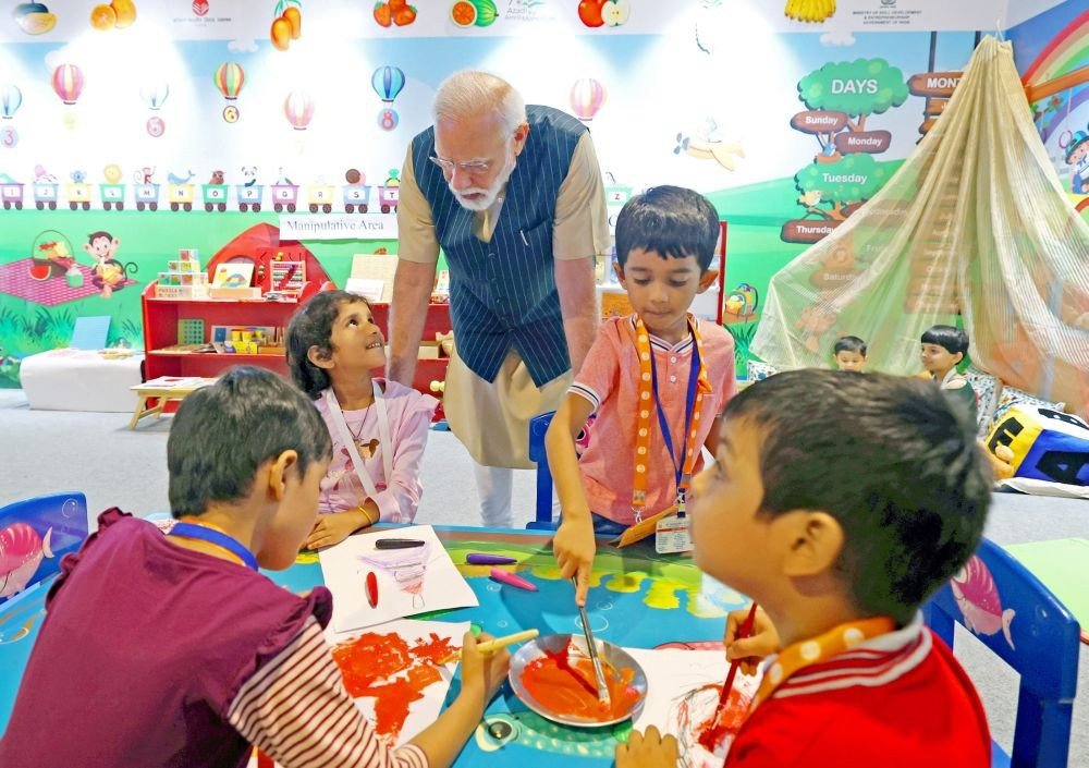 स्वास्थ्य शिविर में 300+ लोगों को मुफ्त जांच